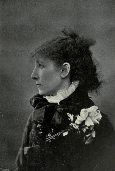 Photograph of Sarah Bernhardt.