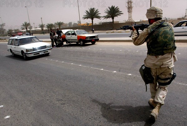 Iraq War April 2003 Baghdad American marines take postions in Eastern Baghdad today liberating the city Mirrorpix