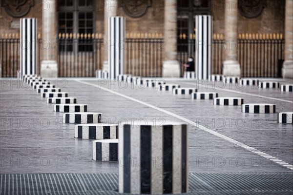 buren columns - Paris Louvre