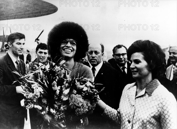 Valentina Terechkova greets Angela Davis