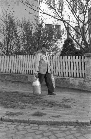 Milkman 1968 Bw