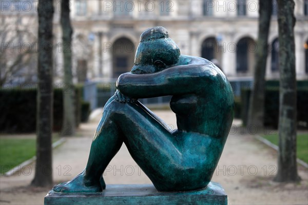 Jardin des tuileries. Aristide Maillol. La Nuit. Paris, France