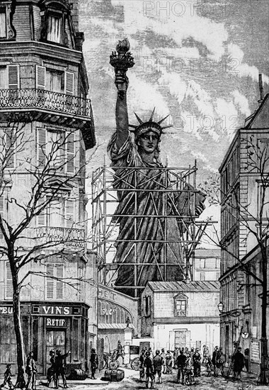 la statue de la liberte dans les ateliers de construction, les grands travaux du siecle par dumont,edition hachette 1895
