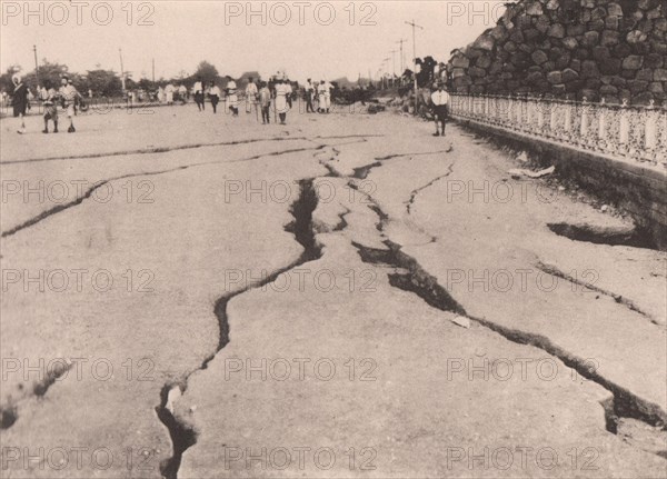 Japan Earthquake 1923: Fissures on the "Gaisen" Road in front of the imperial palace. (Left Side)