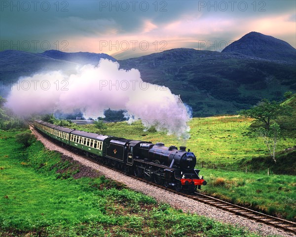GB - SCOTLAND: "The Jacobite" Steam Train