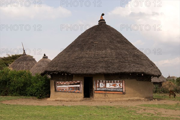 Elk200-5083 Ethiopia, Omo Valley, Wolayto tribe, house