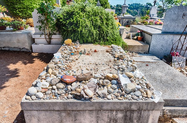 SAINT-PAUL-DE-VENCE, FRANCE - AUGUST 17: The tomb of the famous artist Marc Chagall, buried at the cemetery of Saint-Paul-de-Vence, Cote d'Azur, Franc