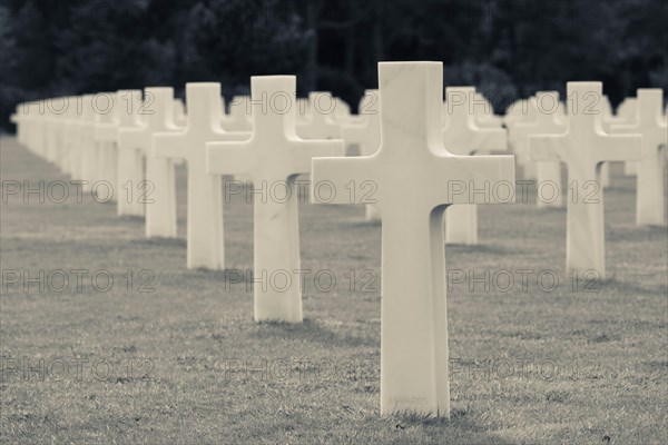 Christian crosses marking graves of fallen US soldiers, American Cemetery and Memorial, Colleville-sur-Mer, D-Day Beaches Area, Calvados, Normandy, France