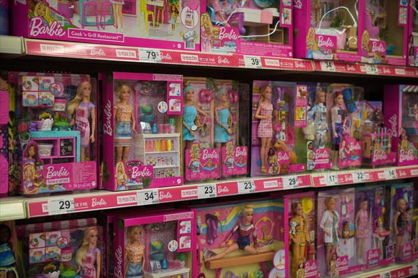 MELUN - FRANCE - DECEMBER 2021: view on the barbie game in a toy department at a merchant