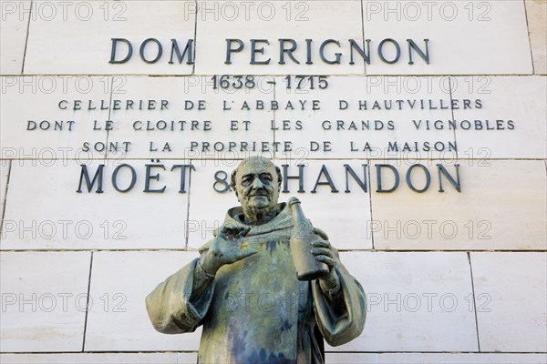 Dom Perignon statue, Épernay, Champagne Region, France