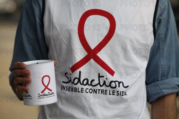 Fund raising for Sidaction (AIDS organisation)