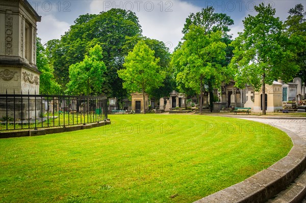 Père Lachaise Cemetery is the largest cemetery in the city of Paris