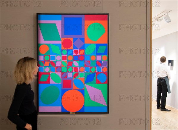 Bonhams, New Bond Street, London, UK. 30th September 2019. Preview of the Contemporary Art sale. Image: Victor Vasarely (Hungarian/French, 1906-1997) FARBWELT 1963-1973. Estimate: £55,000-75,000. Credit: Malcolm Park/Alamy Live News.