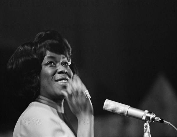 Grand Gala du Disque poplar in Kurhaus in Scheveningen Sarah VaughanDate October 12, 1963Location Scheveningen, South Holland