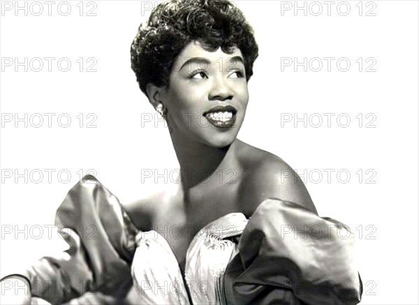 SARAH VAUGHAN Promotional photo of American jazz singer about 1960