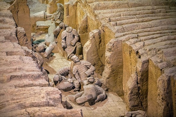 Terracotta Army, sculptures of soldiers depicting the armies of Qin Shi Huang, first Emperor of China near Xi'an / Sian, Lintong District, Shaanxi