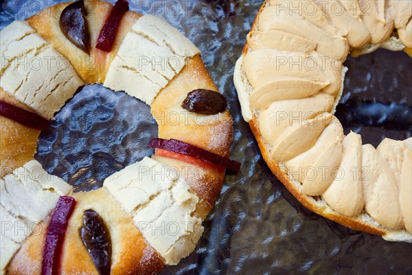 Epiphany cake, Kings cake, Rosca de reyes on glass