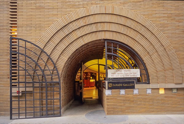 Frank Lloyd Wright's V.C. Morris Gift Store, San Francisco, California, formerly home to Xanadu Gallery. Now occupied by Isaia menswear store. 2005 view.