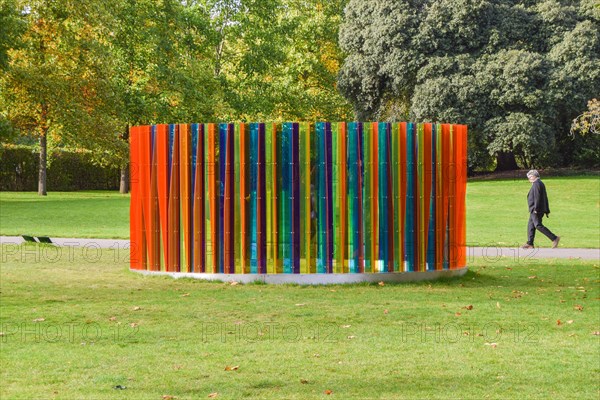 London, UK. 15th Oct, 2021. The sculpture 'Environnement de Transchromie Circulaire' by Carlos Cruz-Diez is seen in Regent's Park, part of the Frieze Sculpture outdoor exhibition. Credit: SOPA Images Limited/Alamy Live News