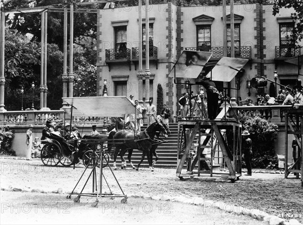 Second Unit Movie Crew filming scene on Mansion Set with doubles for GARY COOPER and INGRID BERGMAN in SARATOGA TRUNK 1945 director SAM WOOD novel Edna Ferber production design Joseph St. Amand art direction Carl Jules Weyl Warner Bros.