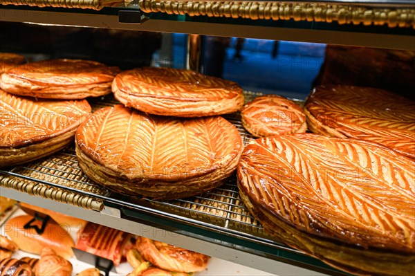 Illustration picture shows king cake or epiphany cake ("galette des rois") in a bakery in Levallois-Perret near Paris, France on January 6, 2023. Photo by Victor Joly/ABACAPRESS.COM