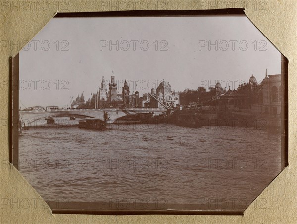 Anonymous. Album of the 1900 Universal Exhibition. Perspective of the Seine. 1900. Museum of Fine Arts of the City of Paris, Petit Palais. Year 1900, Belle Epoque, universal exhibition 1900