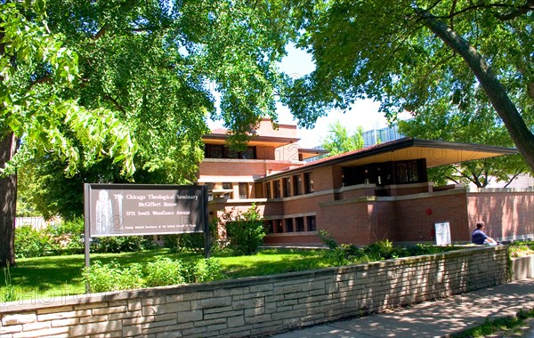 Chicago Robie House by Frank Lloyd Wright on the University of Chicago campus at Hyde Park. Chicago Illinois IL USA