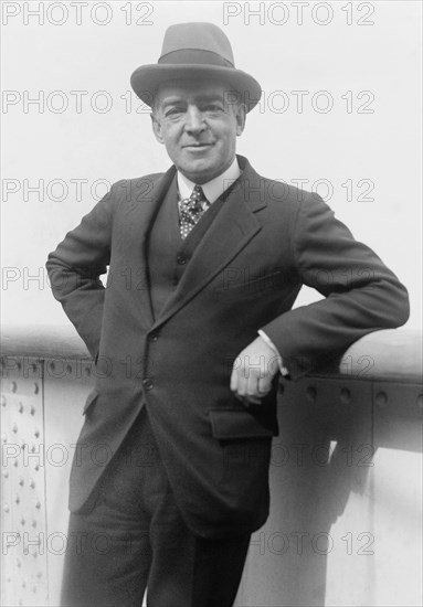 Vintage photo circa 1910s of British Antarctic explorer Sir Ernest Henry Shackleton (1874 - 1922).