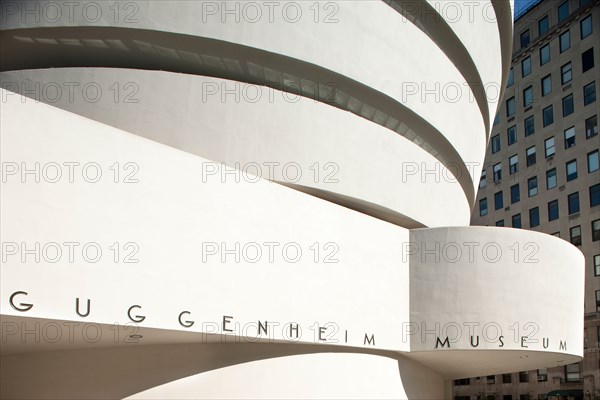 ROTUNDA SOLOMON GUGGENHEIM MUSEUM (©FRANK LLOYD WRIGHT 1959) FIFTH AVENUE MANHATTAN NEW YORK CITY USA