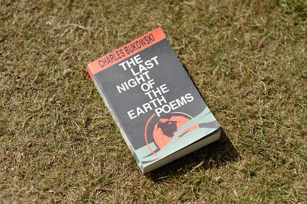 the last night of the earth poems charles bukowski