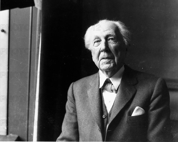 FRANK LLOYD WRIGHT