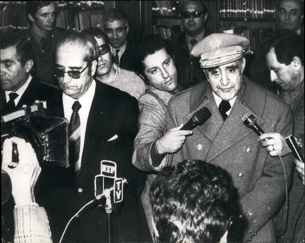 Sep. 09, 1974 - President Spinola Of Portugal Resigns: General Antonio De Spinola today resigned as President of Portugal because of the ''Climate of anarchy'' in the nation. Photo Shows General Spinola (right) seen in this picture with General Costa Gomes, who will be his successor.