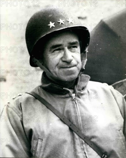 Apr. 04, 1981 - GENERAL OMAR BRADLEY DIES AT 88. U.S. ARMY GENERAL OMAR BRADLEY, who commanded over a million allied troops in Europe during the 2nd World war, died in New York last night during a visit with his wife Kitty to the exclusive 21 club, Bradley was the last American Five-star General, and was Commander-in-Chief of the U.S. forces which leaded in Normandy on D-Day. PHOTO SHOWS: GENERAL OMAR BRADLEY pictured during the Normandy landing in 1944.