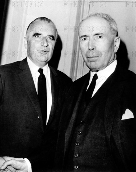 . FOTOGRAFIA PRESS PHOTO VINTAGE 1969 ANTOINE PINAY CON GEORGES POMPIDOU, PARIGI . 21 June 1969. Farabola 33 George Pompidou and Antoine Pinay 1969