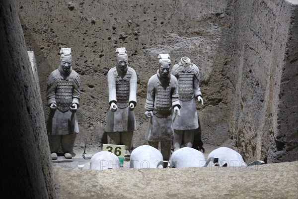 November 1, 2018 - Xi'An, Xi'an, China - XiÃ¢â‚¬â„¢an, CHINA-The Terracotta Army is a collection of terracotta sculptures depicting the armies of Qin Shi Huang, the first Emperor of China. It is a form of funerary art buried with the emperor in 210Ã¢â‚¬"209 BCE and whose purpose was to protect the emperor in his afterlife. The figures, dating from approximately the late third century BCE, were discovered in 1974 by local farmers in Lintong District, Xi'an, northwest ChinaÃ¢â‚¬â„¢s Shaanxi Province. Credit: SIPA Asia/ZUMA Wire/Alamy Live News