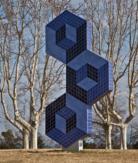 Frankr Aix-en-Provence VASARELY-Museum 60219 Keramik-Stele mit raumillustionistischer Wirkung 1978 von Victor Vasarely ca 10  m hoch