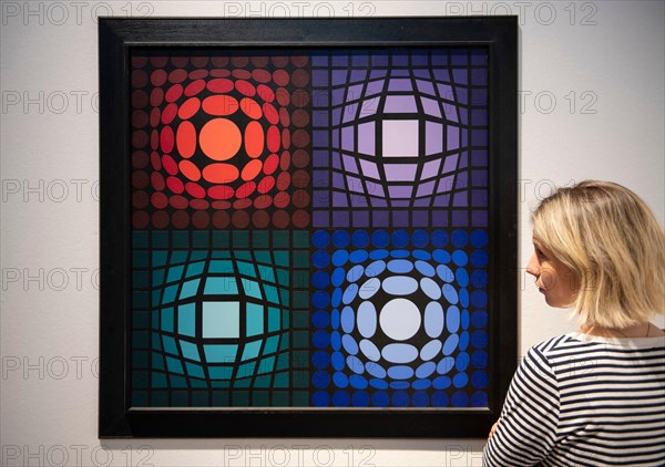 Bonhams, New Bond Street, London, UK. 24th June 2019. Modern and Contemporary Art preview before the sale on 27th June 2019. Image: Victor Vasarely, CATHÉ, 1973-1975, estimate £35,000-45,000. Credit: Malcolm Park/Alamy Live News.