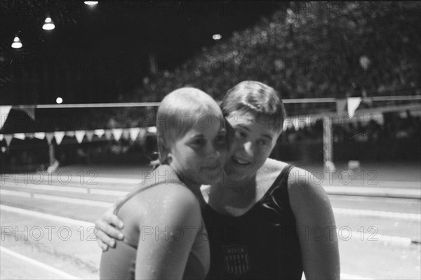 Olympic Games in Rome, 100m butterfly 1 Schuler, 2 M. Heemskerk Date: September 11 1960 Location: Italy, Rome Keywords: sports, swimming Person Name: Heemskerk Marianne