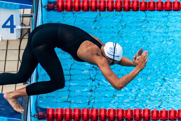 Laure Manaudou (FRA) starting in the Women's 400 metre freestyle heats at the 2004 Olympic Summer Games, Athens.