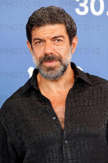 Pierfrancesco Favino beim Photocall zum Kinofilm 'Adagio' auf der Biennale di Venezia 2023 / 80. Internationale Filmfestspiele von Venedig im Palazzo del Casino. Venedig, 02.09.2023