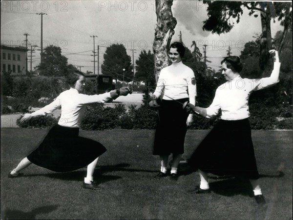 American Women;s Fencing Train Olympic Games 1932 Los Angeles