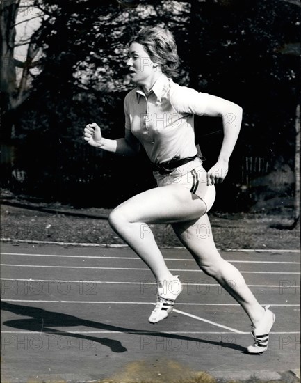 1968 - Lillian Board exciting to watch on the track. In the European Cup Final she said that she could run fast right from the start and still produce times that make her a firm favourite for the Olympic 400 metres. © Keystone Pictures USA/ZUMAPRESS.com/Alamy Live News