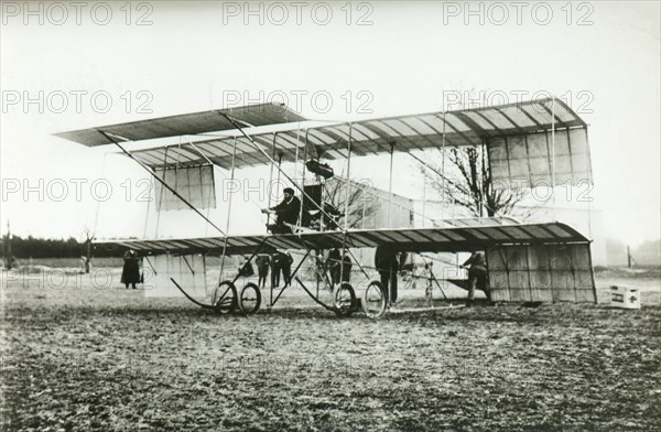 The biplane Farman before a take off in the April 1909