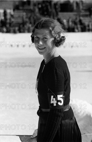 Winter Olympics 1936 - Germany, Third Reich - Olympic Winter Games, Winter Olympics 1936 in Garmisch-Partenkirchen.  Cecillia Colledge,  British  figure skater, Ladies Single,  Silber Medal winner at the Olympic Ice sport center.  Image date February 1936. Photo Erich Andres