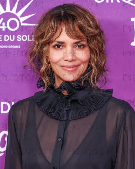 SANTA MONICA, LOS ANGELES, CALIFORNIA, USA - OCTOBER 24: Halle Berry arrives at Cirque du Soleil's 'KOOZA' Red Carpet Premiere held at the Santa Monica Pier on October 24, 2024 in Santa Monica, Los Angeles, California, United States. (Photo by Xavier Collin/Image Press Agency)