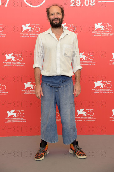 Venice, Italy. 5th Sep 2018. Venice, Italy. 05th Sep, 2018. 75th Venice Film Festival, Photocall film "Nuestro tiempo". Pictured: Carlos Reygadas Credit: Independent Photo Agency Srl/Alamy Live News Credit: Independent Photo Agency/Alamy Live News