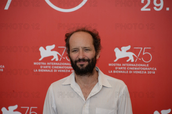 Venice, Italy - 05 September, 2018. Carlos Reygadas attends a photocall for the film 'Nuestro Tiempo' presented out of competition on September 05, 2018 during the 75th Venice Film Festival at Venice Lido. The 75th Venice International Film Festival 2018, directed by Alberto Barbera and organized by the Biennale di Venezia chaired by Paolo Baratta, will end on the 8th of September. © Awakening / Alamy Live News