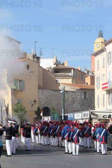 Bravade International Holiday - street photography - Ivan Hor artist - public - May 16, 2019 - Saint Tropez, Cote d Azur - Credit Ilona Barna BIPHOTON