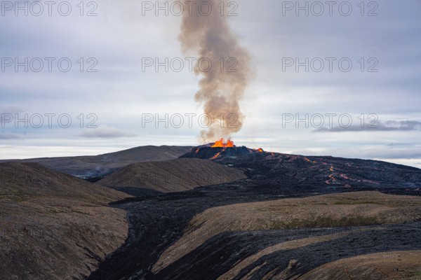 fagradalsfjall,volcanic eruption on the reykjanes peninsula,iceland