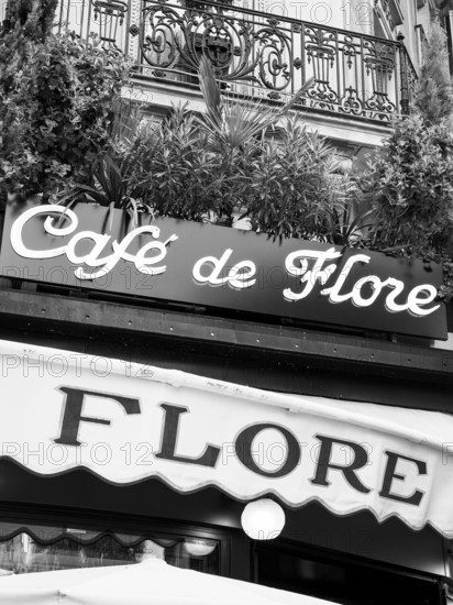 Café de Flore, Philosophers Cafe, Paris, France, Europe, EU.